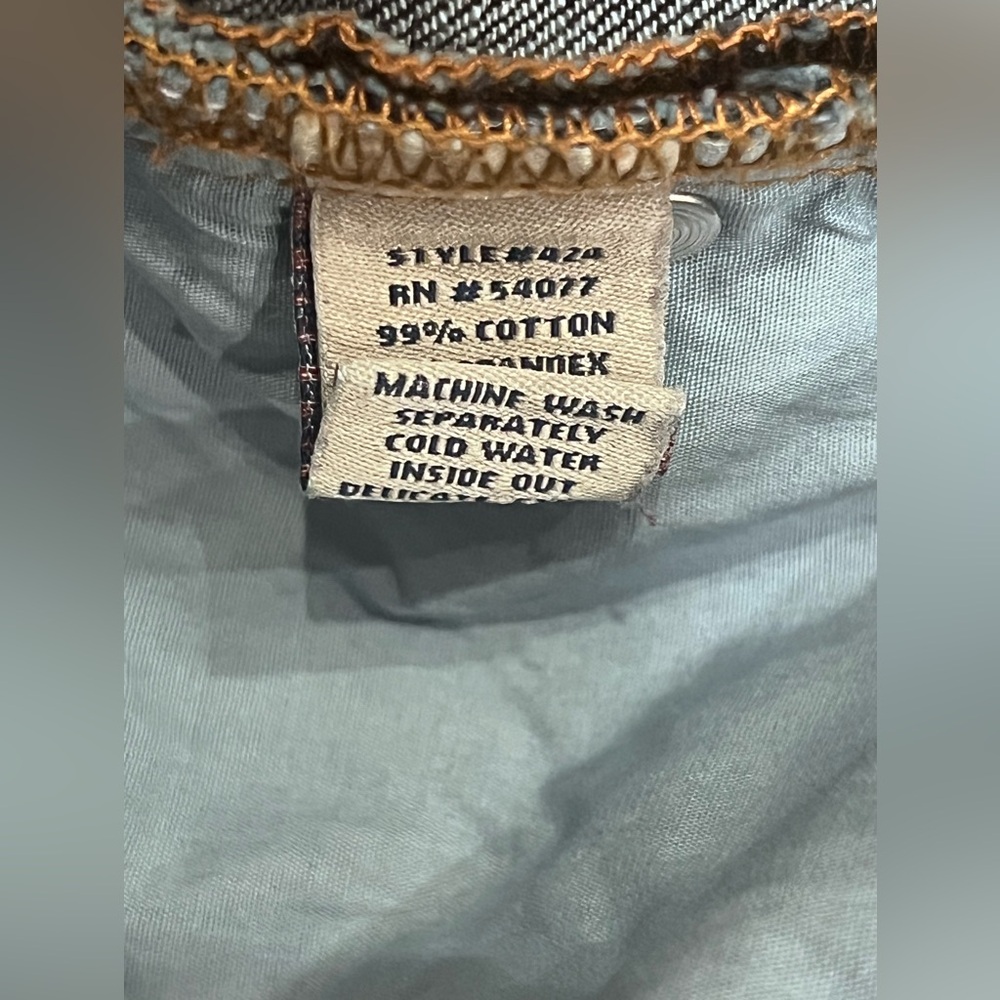 Cabi 🎈| Women's Denim Bermuda Jeans Shorts | Dark Wash - Picture 7 of 7